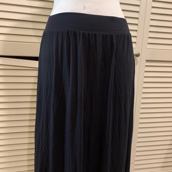 St John’s Bay Black Maxi Skirt - Picture 3 of 4